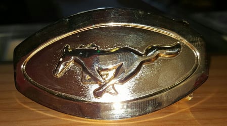 MUSTANG BUCKLE (OVAL)
